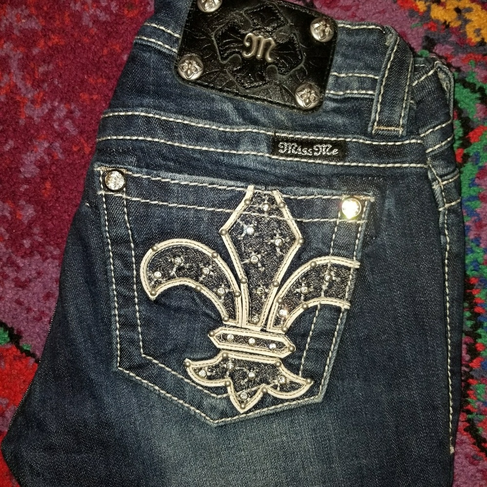 Miss Me white Stitch bling jeans 25